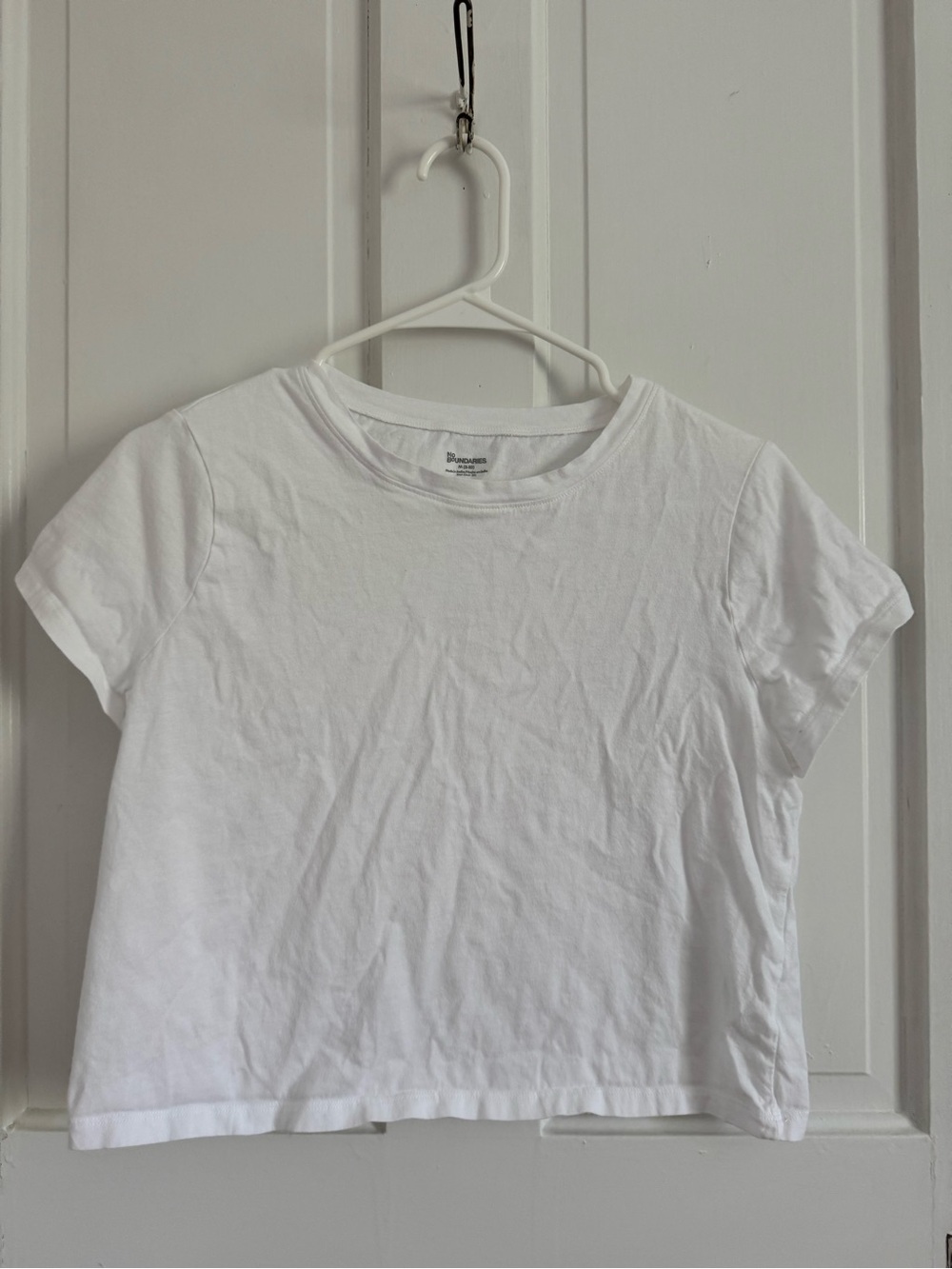 No Boundaries White Short Sleeve Crewneck Tee